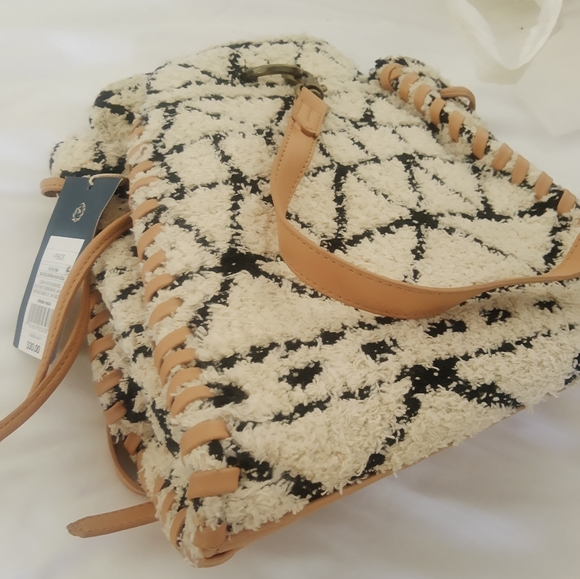 NWT 🔳 Universal Thread woven Aztec shoulder bag - Picture 4 of 5